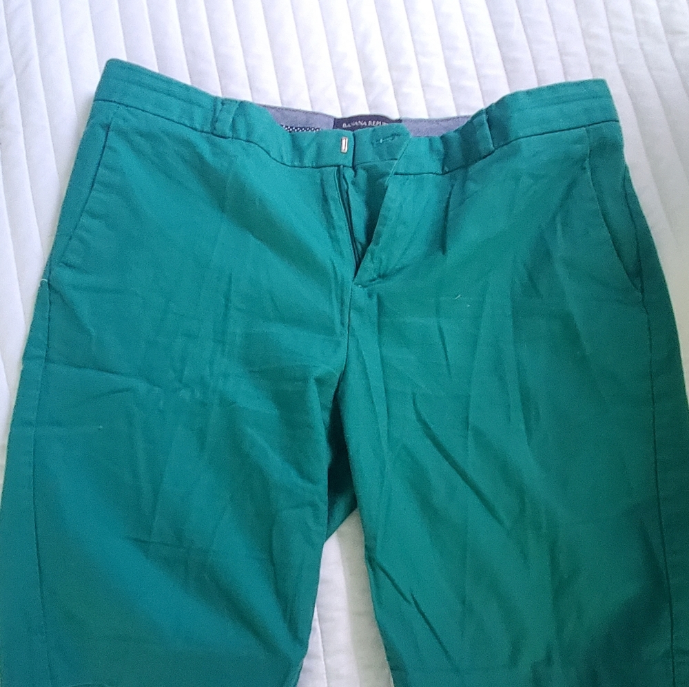 Tommy Hilfiger shorts size 6 like new